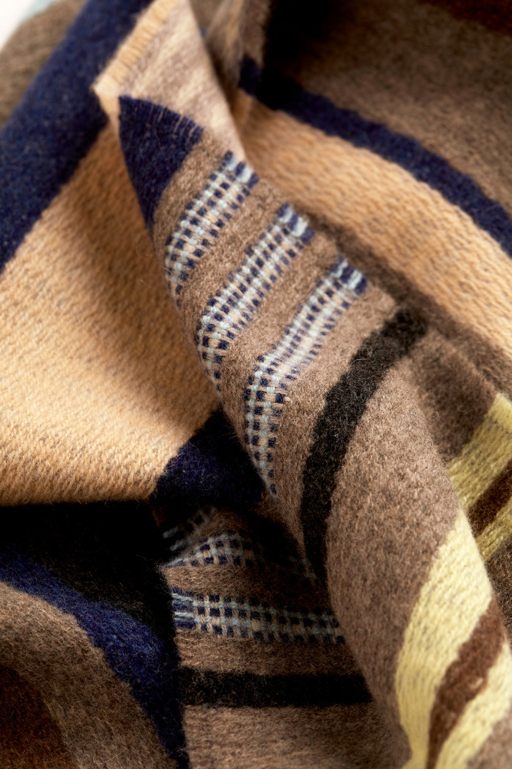 Wallace Sewell Lambswool Scarf | Oyster