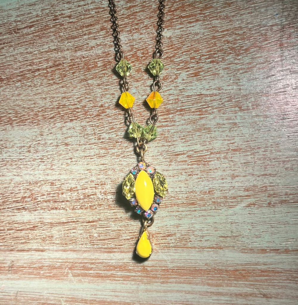 Hyfryd Necklace | Yellow