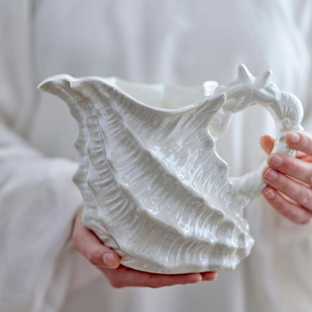 Cragen Jug
