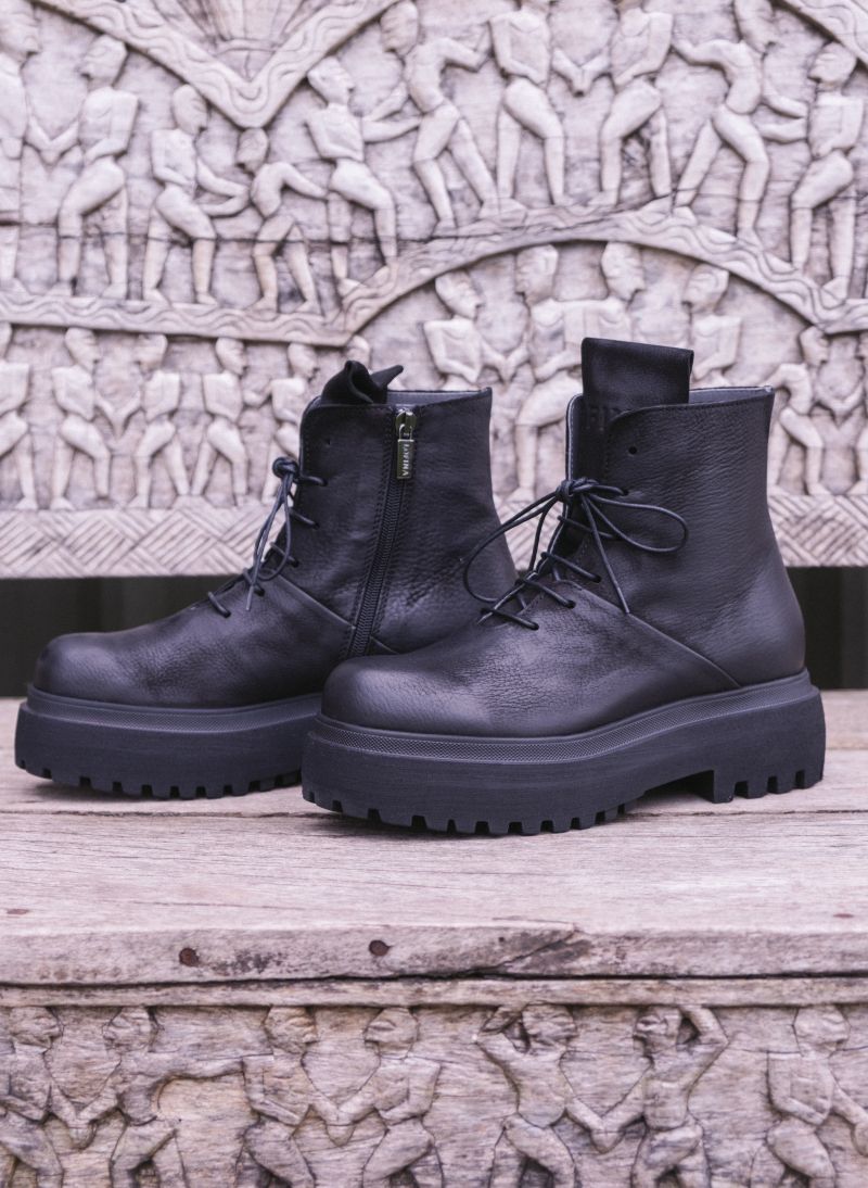 Lofina Boots