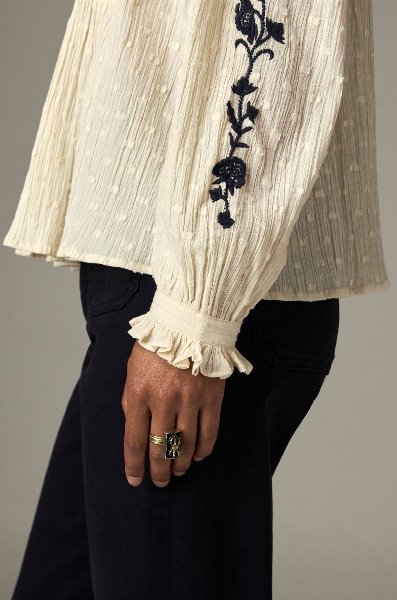 Maison Hotel Morfeo Blouse