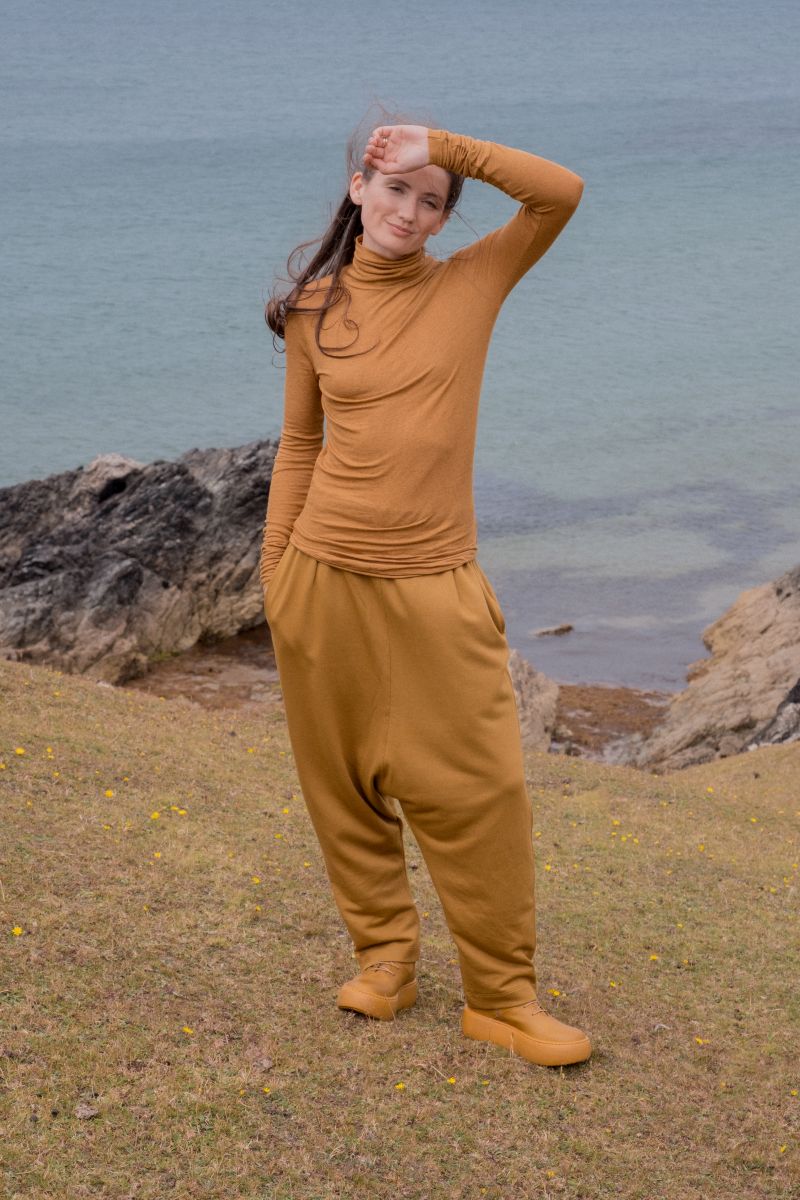 Sort Aarhus Turtleneck Top | Ambra