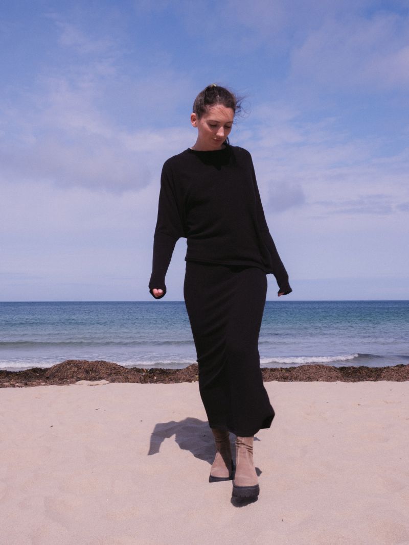 Neirami Sweater | Black