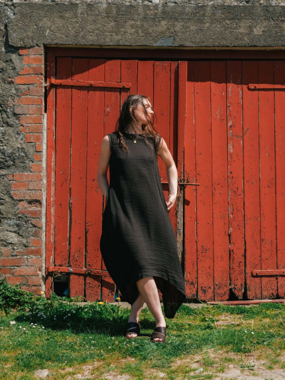 Neirami Back Neckline Dress