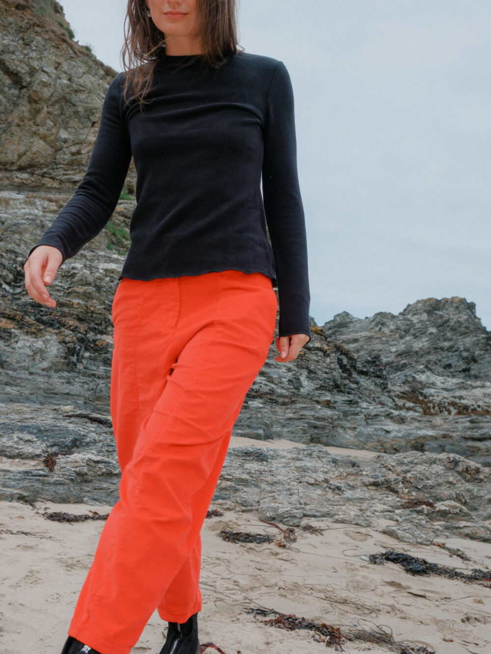 Neirami Regular Sweater | Black