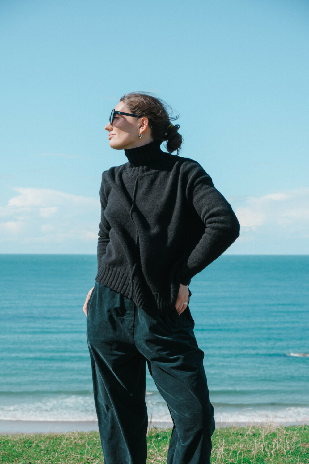 MJW High Neck Pullover | Black